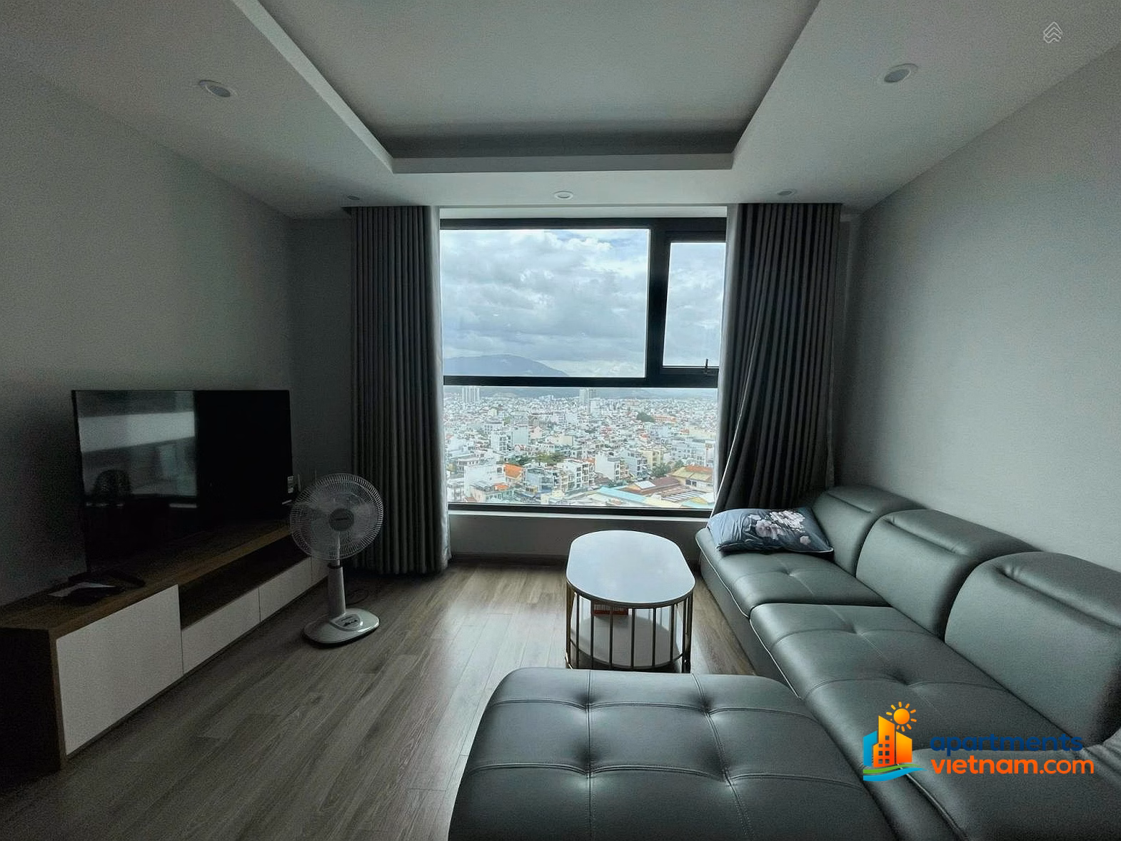 3-bedroom apartment for rent at HUD Building Nha Trang, Nguyen Thien Thuat street, price 28 million