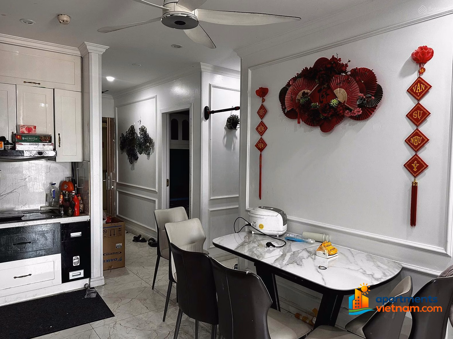 6.5 billion apartments 3 bedrooms + 2 bathrooms + 3 open spaces (1 BC + 2 loggias) G1 building - 1108 VIP Jardin - Car slot available