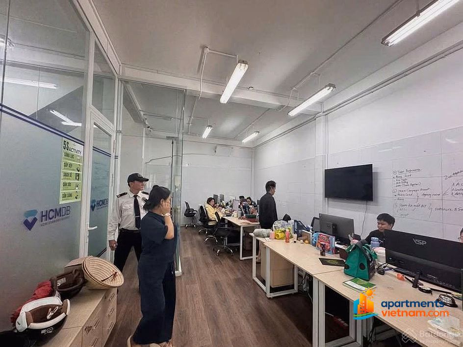 CORNER BUILDING WITH 2 FACES FOR RENT IN CENTRAL DISTRICT 1 48Bis TRAN DINH XU