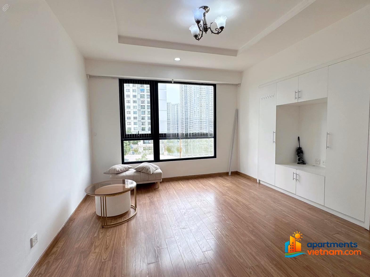 Times City 2 bedroom has a car slot on T7 building with a beautiful view of the lake square for rent