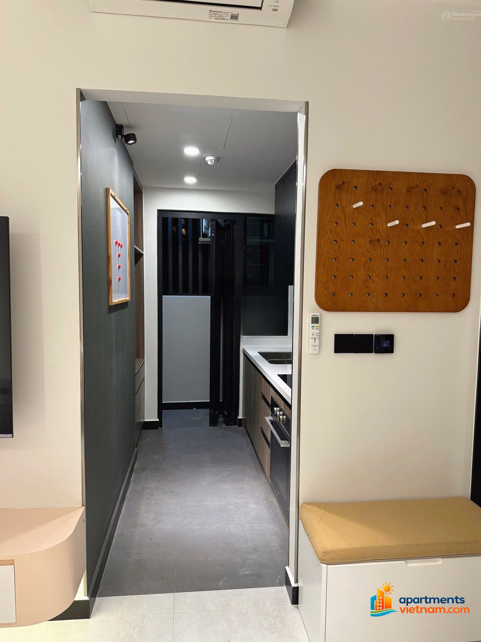 Delasol District 4 for rent, shopping cart of 22 apartments of all types: Studio 13 million, 2 bedrooms 20-26 million, 3 bedrooms 29-36 million. Swimming Gym, car slot