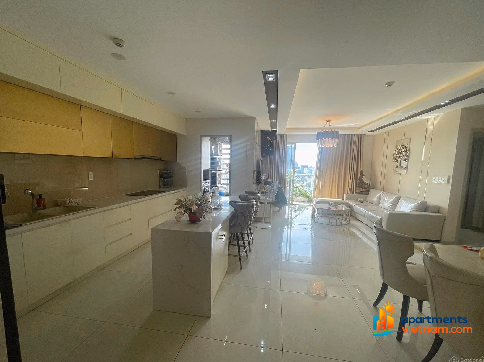 THE OWNER IS SELLING A 3-BR APARTMENT WITH AREA OF 133m2 WITH THE MOST BEAUTIFUL VIEW OF THE PROJECT:*** Check it out