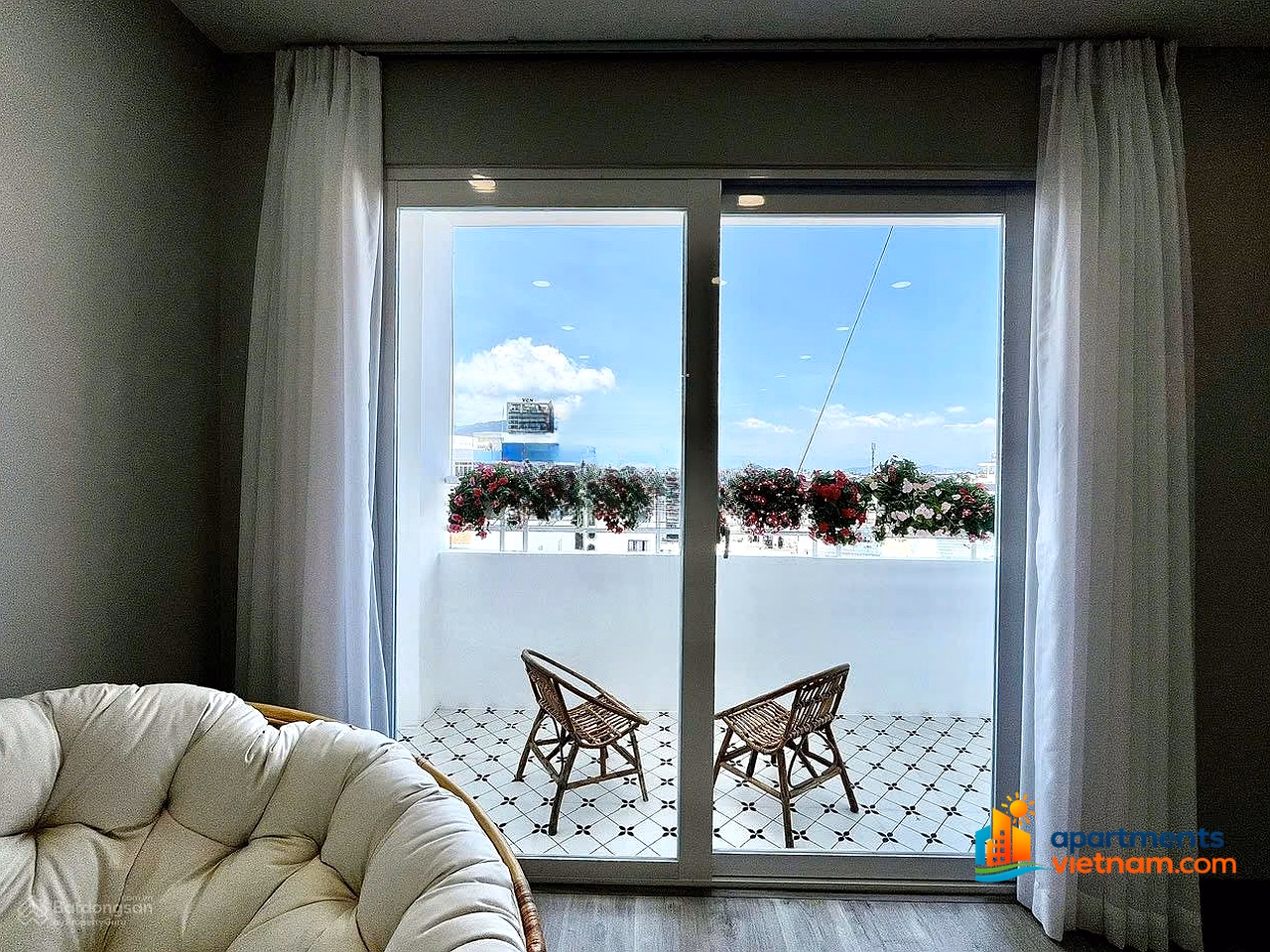 Le Hong Phong 1-bedroom apartment for sale, fully furnished, pink book immediately