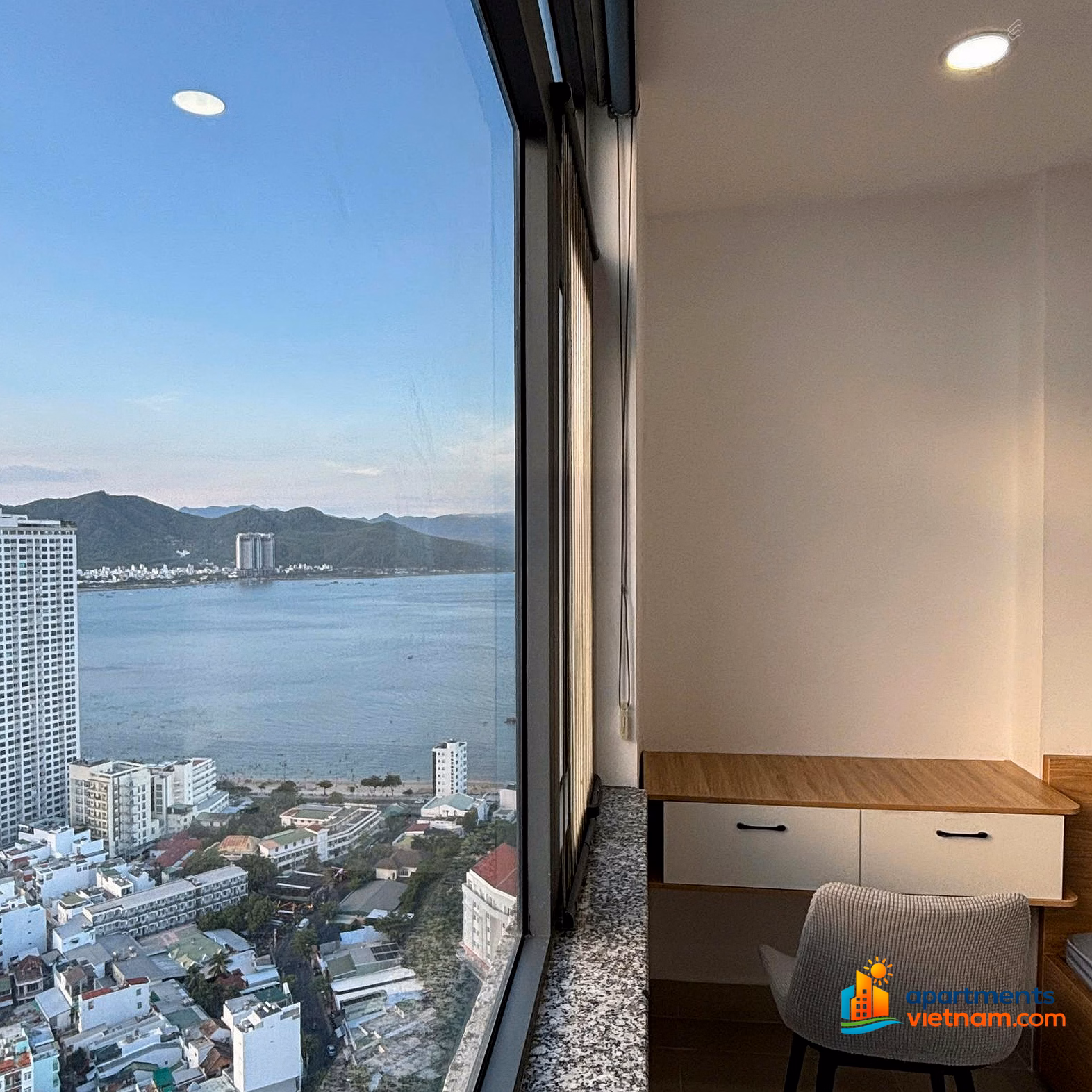 The owner sells a 2-bedroom apartment with diagonal sea view, fully furnished, for rent for 9 - 10 million/month