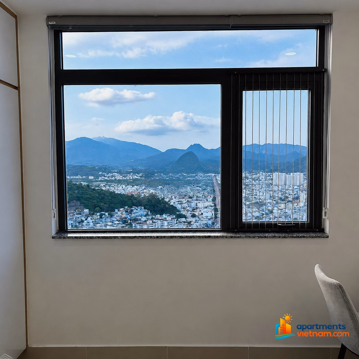 The owner sells a 2-bedroom apartment with diagonal sea view, fully furnished, for rent for 9 - 10 million/month