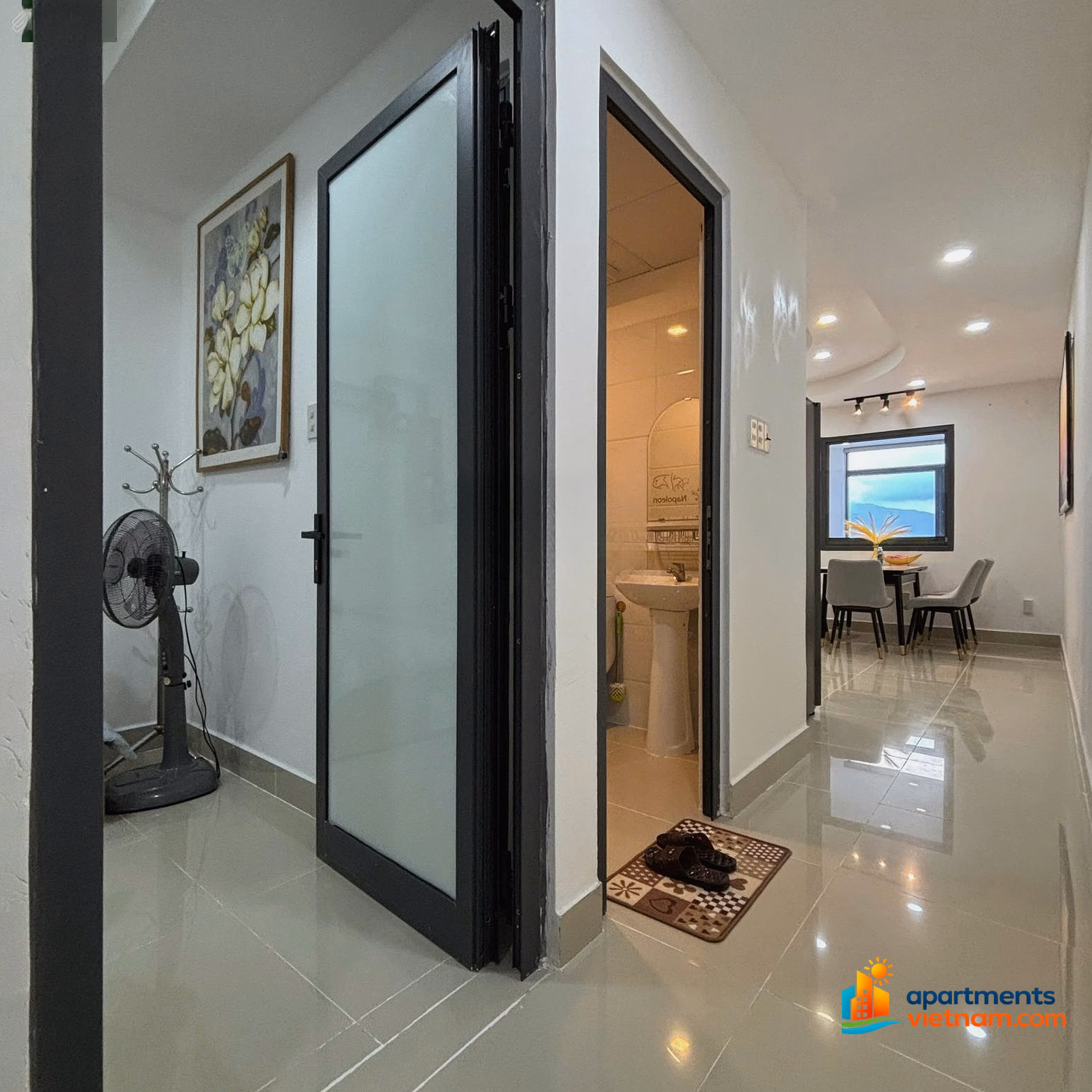 The owner sells a 2-bedroom apartment with diagonal sea view, fully furnished, for rent for 9 - 10 million/month