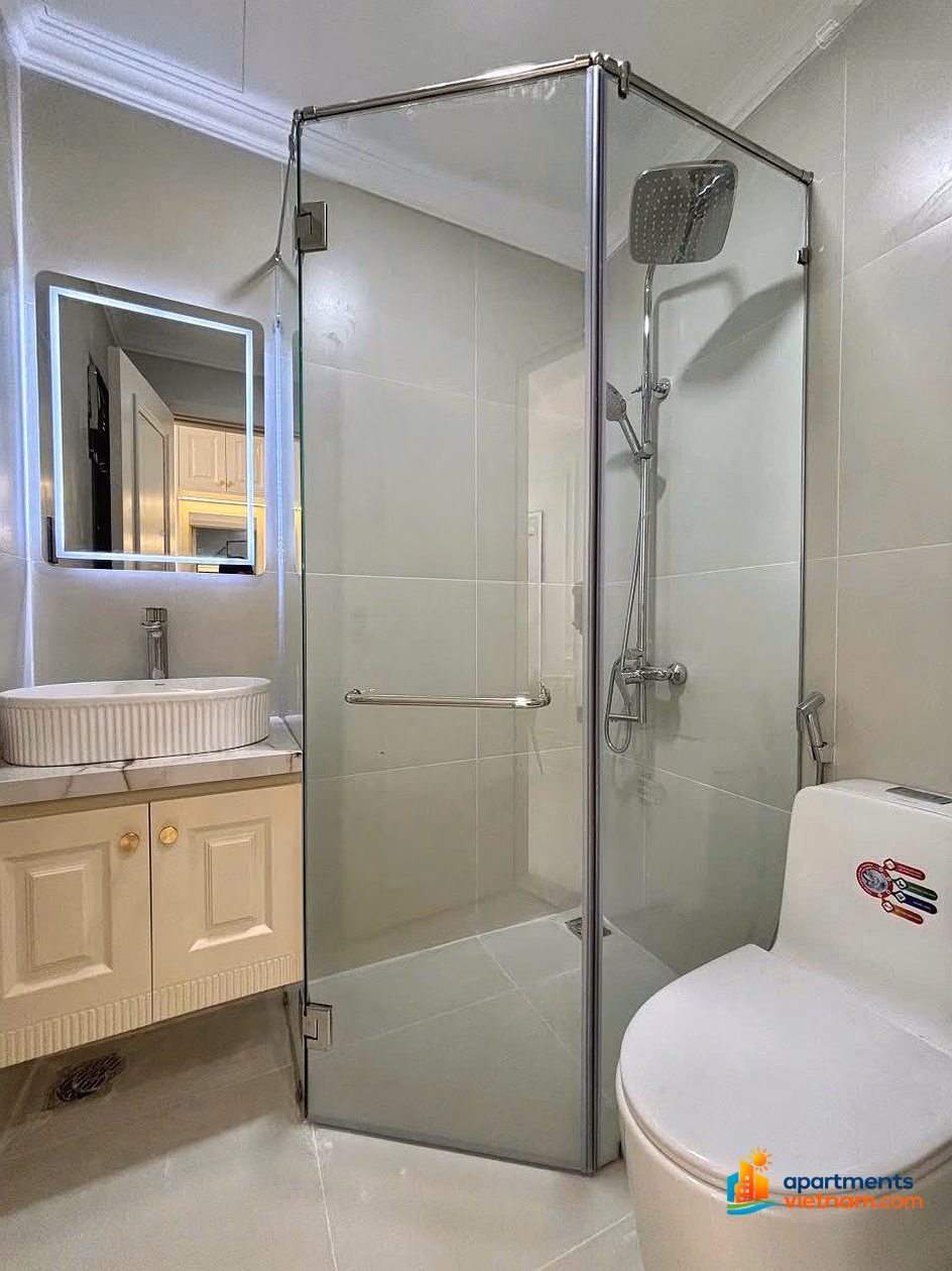 The owner needs to sell a 2-bedroom apartment with area 75.24m2, rare space OC3 Muong Thanh Vien Trieu Can 3210 high floor