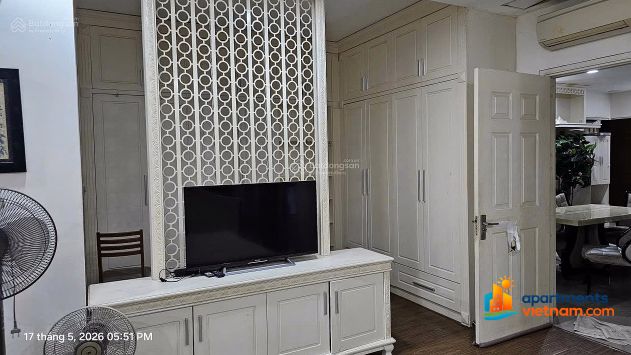 Owner needs to rent Duc Khai apartment 160m² corner 2 open sides fully furnished