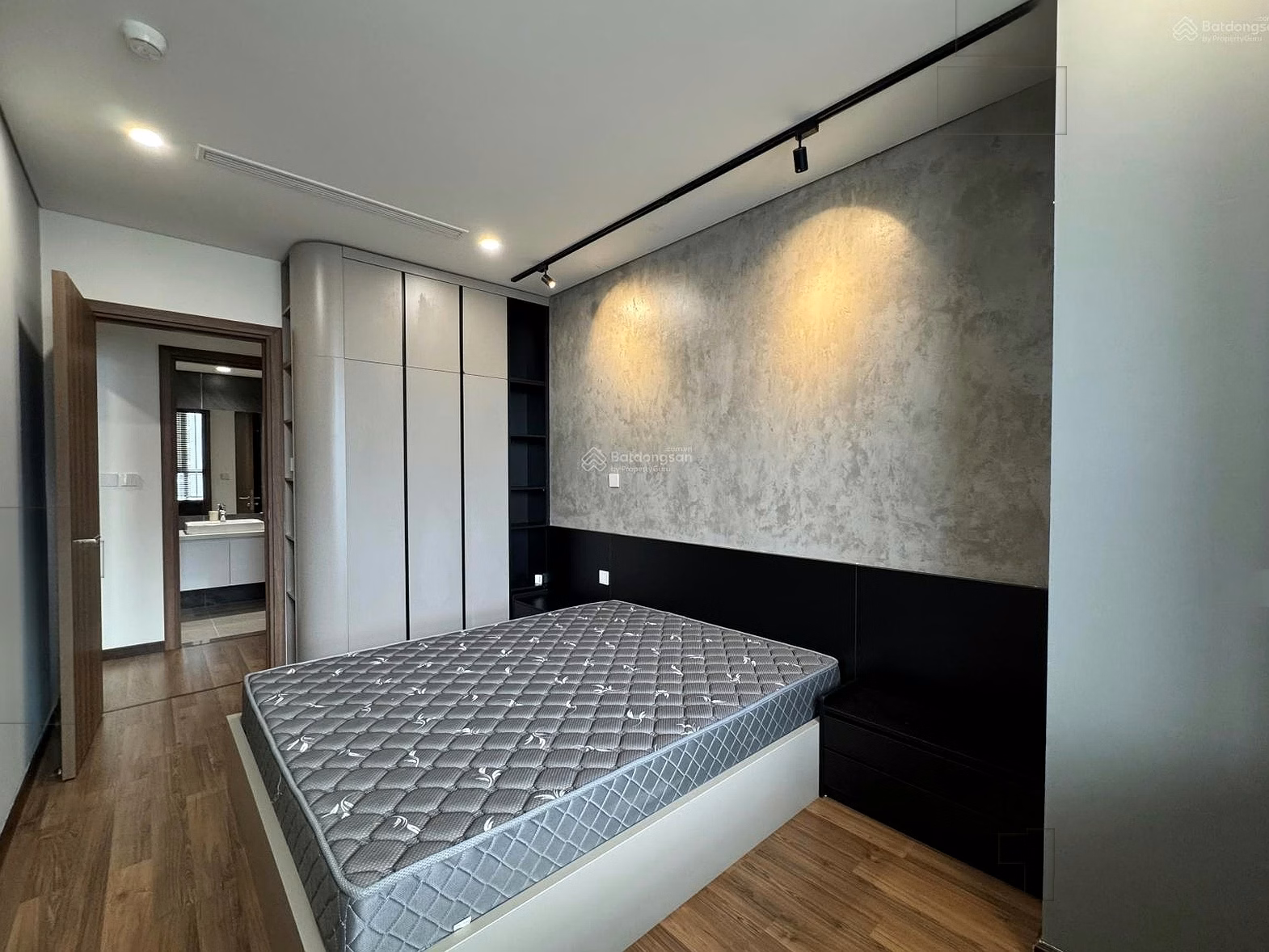 Rare item - Mipec Rubik Cau Giay apartment - New beautiful furnished apartment 2 bedrooms 2 bathrooms for rent, price 15 million