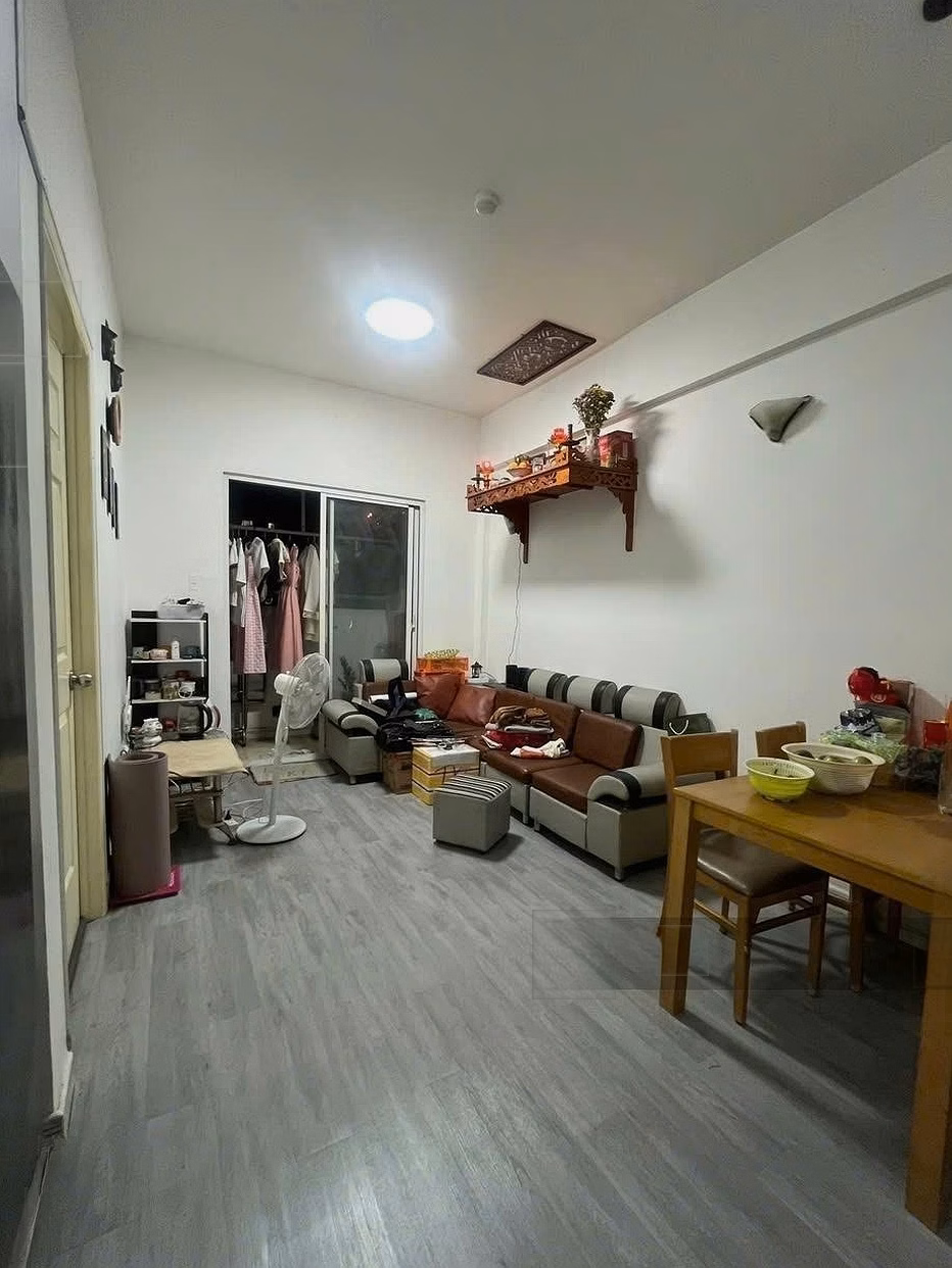 Own a 2-bedroom apartment on Nguyen Van Linh street for just over 1 billion, ready to move in, legal pink book, full price with taxes and fees
