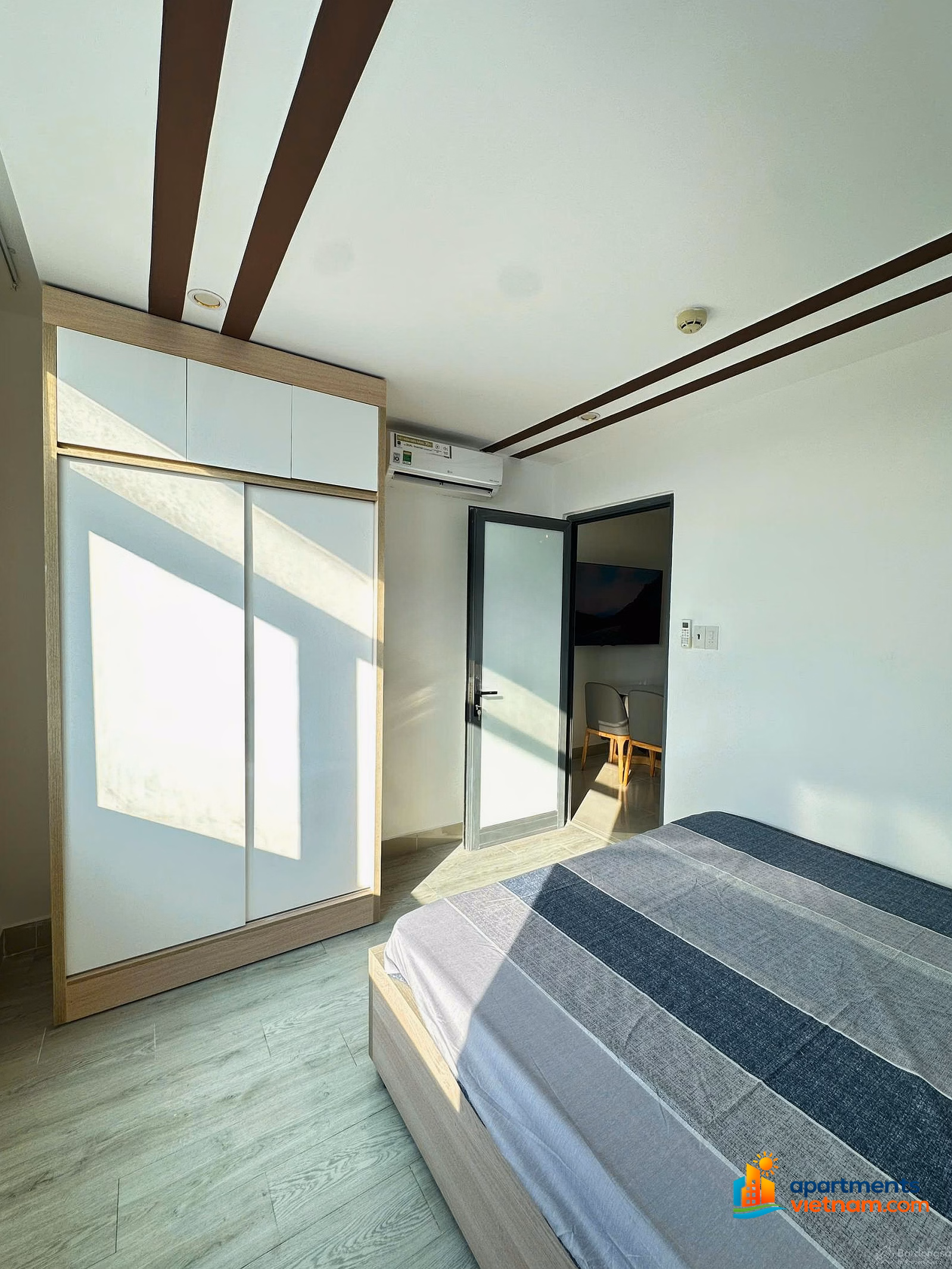NAPOLEON CASTLE APARTMENT RENTAL OWNER (SPEAKING ENGLISH)