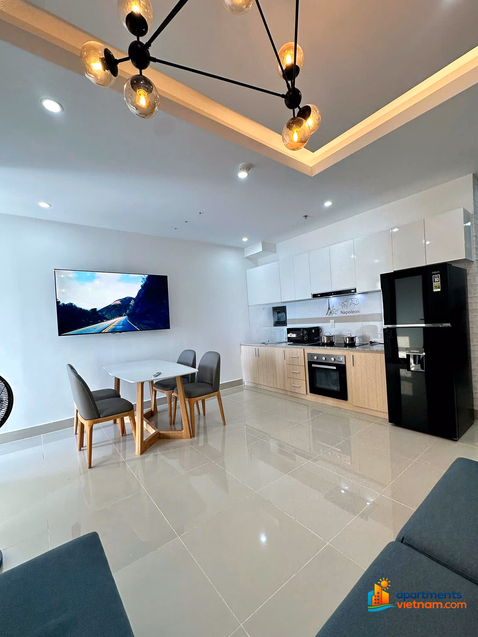 NAPOLEON CASTLE APARTMENT RENTAL OWNER (SPEAKING ENGLISH)