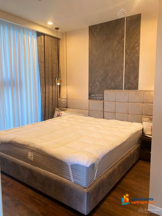 2-bedroom apartment for rent at The Fillmore Da Nang, view of Han River and Bach Dang Walking Street
