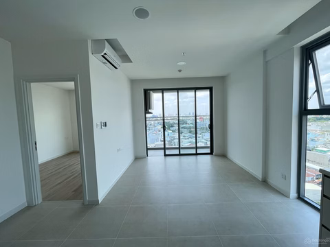 Hot for rent 1 bedroom 1 bathroom 10 million 5 million view Landmark 81