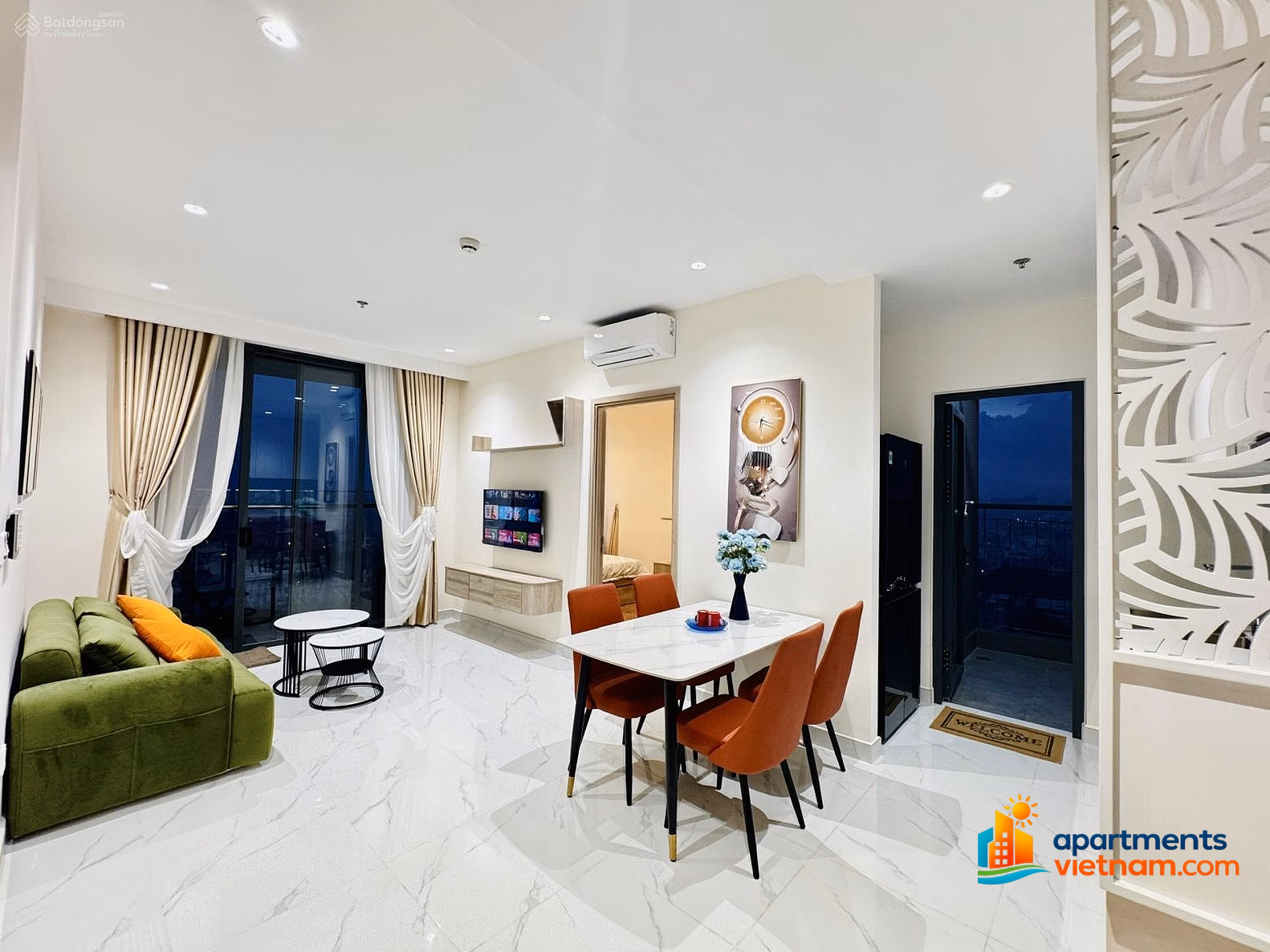 Owner rents new high-end apartment 100% fully furnished