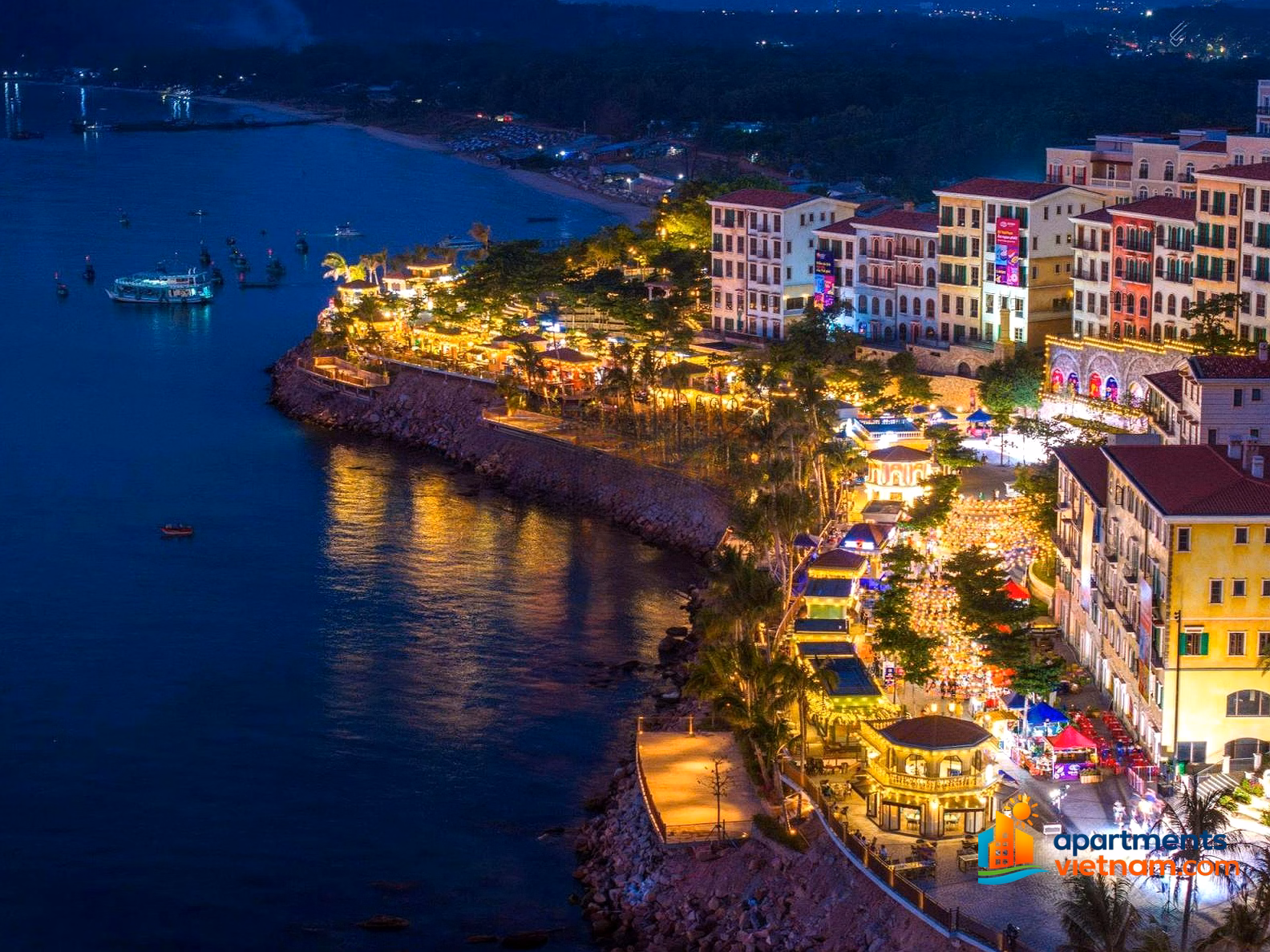 Direct sea view - watching fireworks every night - landlord cuts a loss of 1 billion in S2 Hillside apartments