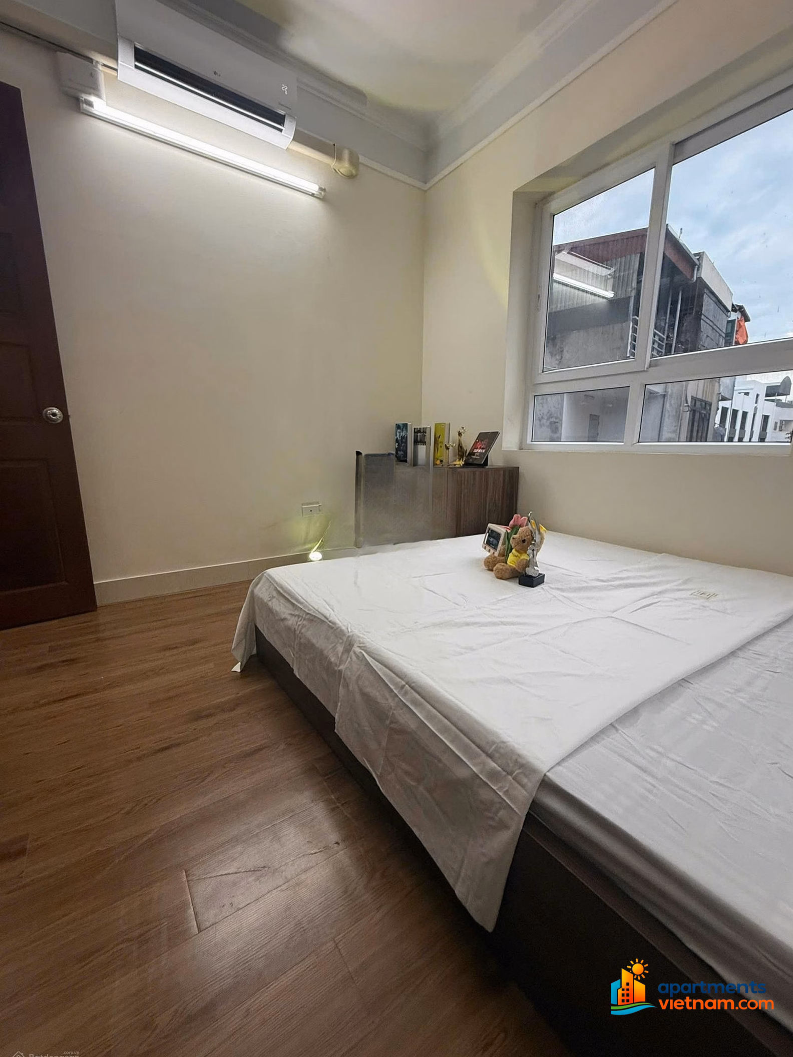 Luxury 3 bedroom 2 bathroom apartment, near Polytechnic University - Economics - Construction, car park at the door