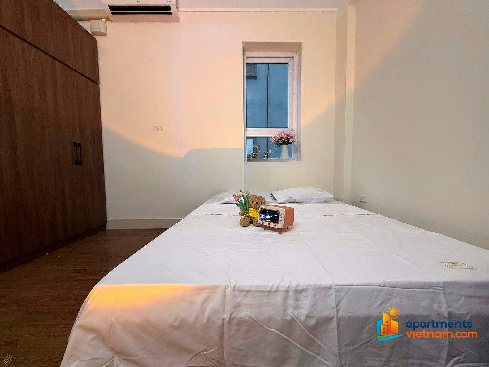 Luxury 3 bedroom 2 bathroom apartment, near Polytechnic University - Economics - Construction, car park at the door