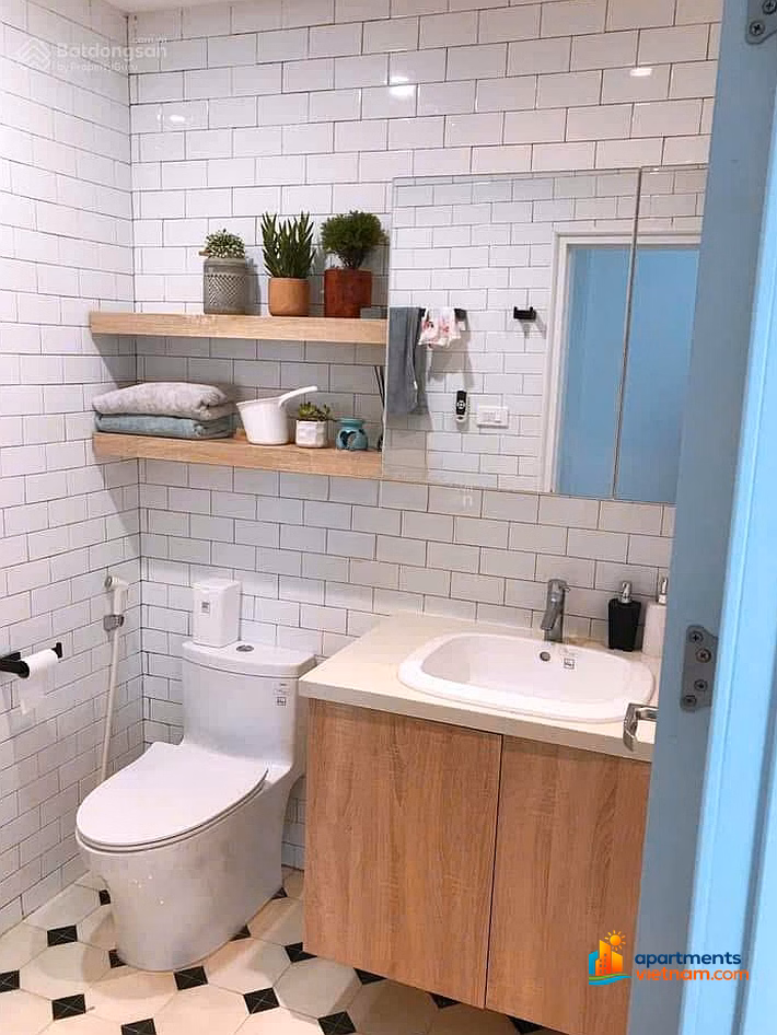 Invite to rent a 2-bedroom apartment, balcony in SE Government Cipher Committee apartment - 43 Le Van Luong, 11.5 million/month