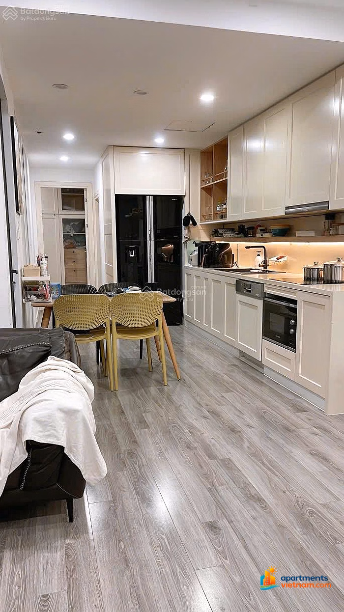 Invite to rent a 2-bedroom apartment, balcony in SE Government Cipher Committee apartment - 43 Le Van Luong, 11.5 million/month