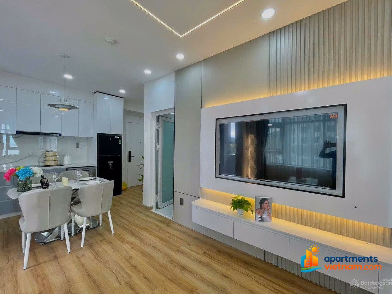 Kieu Trinh-2614 Selling Corner Apartment Near Hon Chong Beach, 2 Bedrooms, Beautiful Sea View, Fully Furnished, Price 3.8 Billion