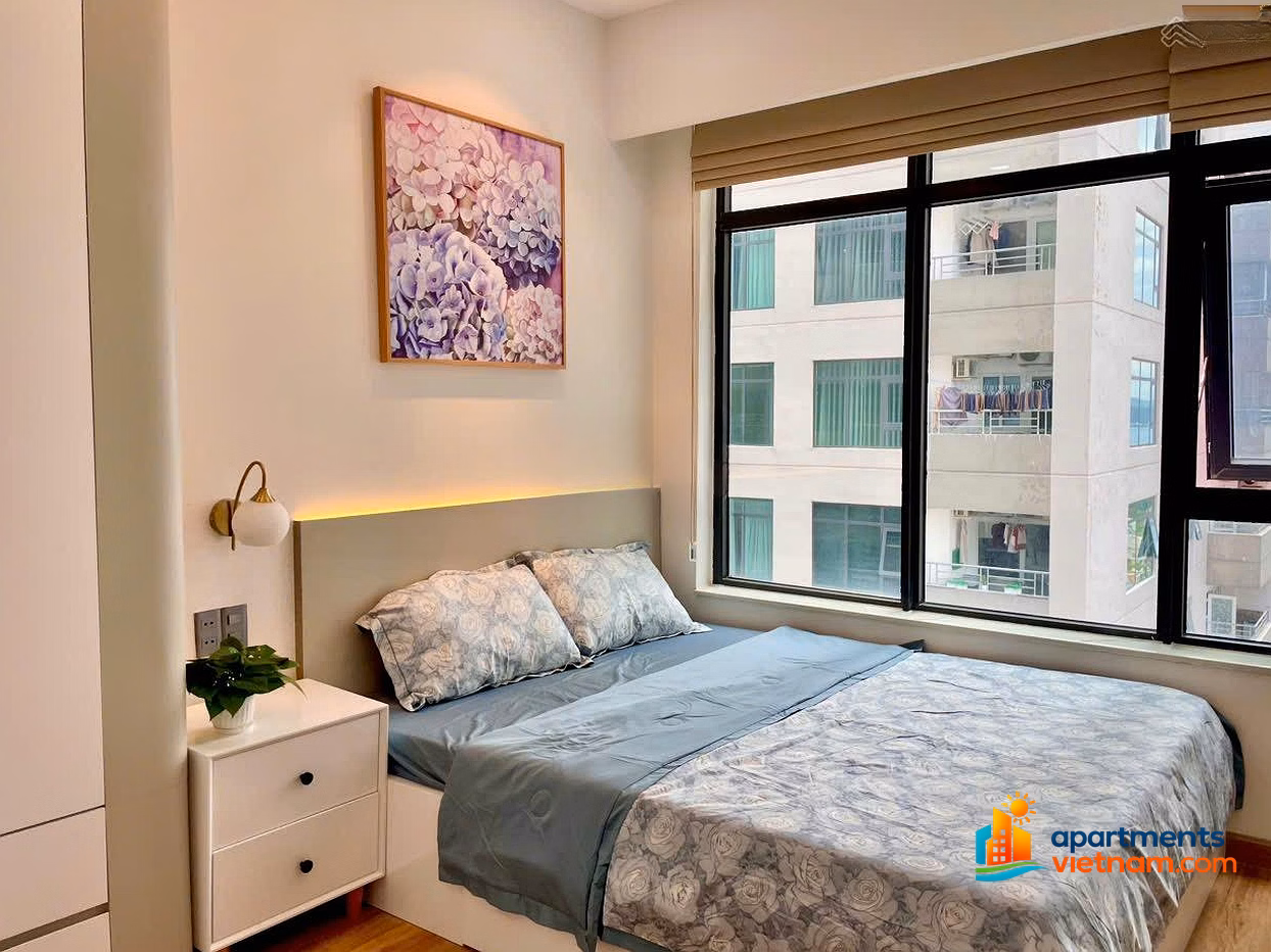Kieu Trinh-2614 Selling Corner Apartment Near Hon Chong Beach, 2 Bedrooms, Beautiful Sea View, Fully Furnished, Price 3.8 Billion