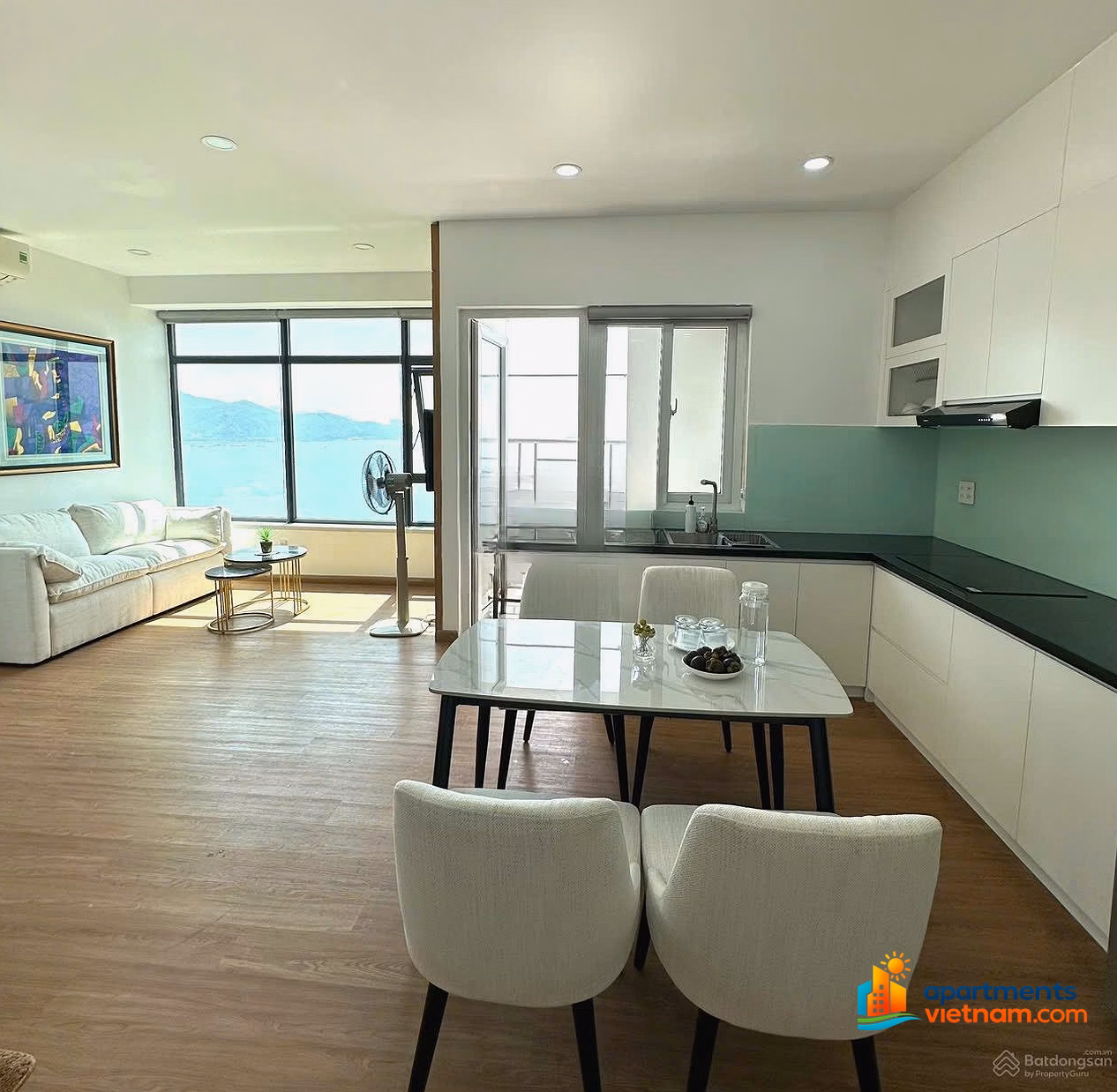 Kieu Trinh -1602-Queen's Corner Apartment with Direct View of Muong Thanh Vien Trieu Beach 66m², Beautifully Furnished