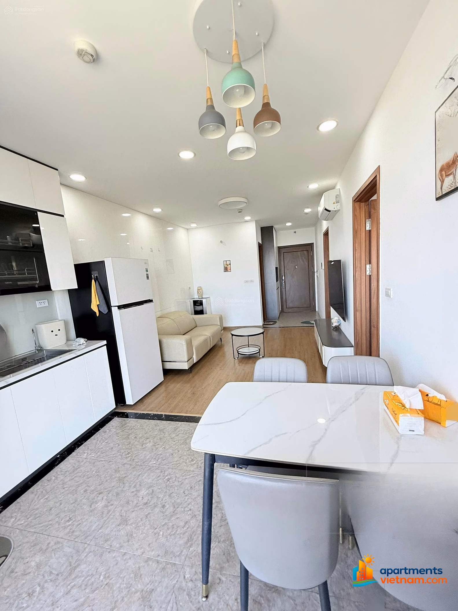 Cheap price for renting a fully furnished 2-bedroom apartment at Iris Garden is only 12 million***