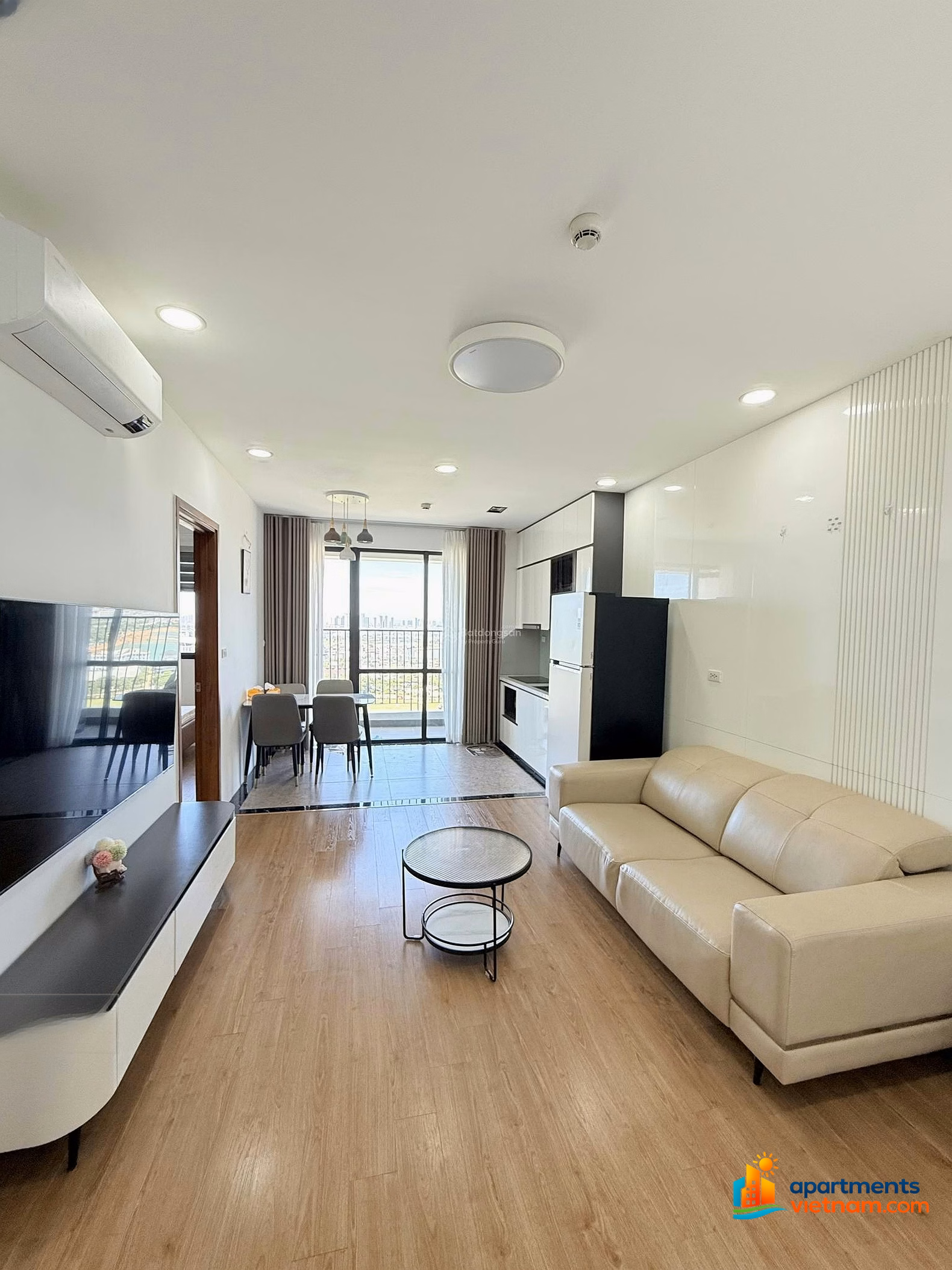 Cheap price for renting a fully furnished 2-bedroom apartment at Iris Garden is only 12 million***