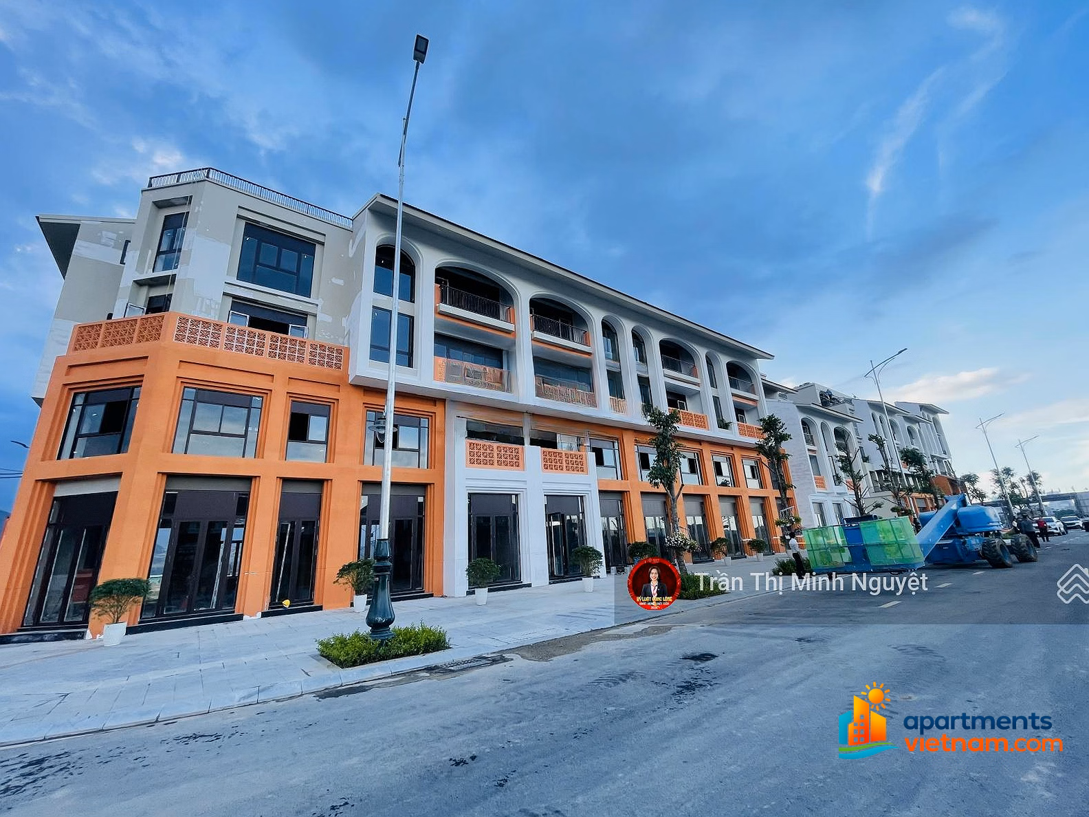 OWNER NEEDS TO SELL 1-BR APARTMENT + ONSEN 2 TOWER OF CHAMORA CITY NHA TRANG URGENTLY