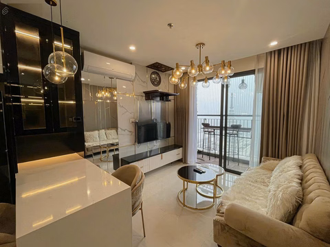 The owner rents out a studio, 1 bedroom, full of brand new furniture, price only 5 million/month