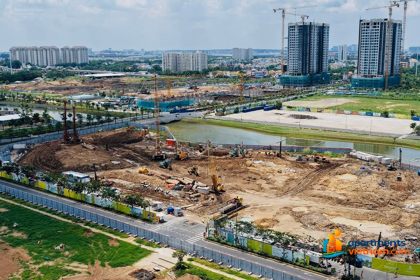 Open for sale of Tower A, CT3 subdivision, Masteri Cosmo Central apartment with 3-sided canal view***