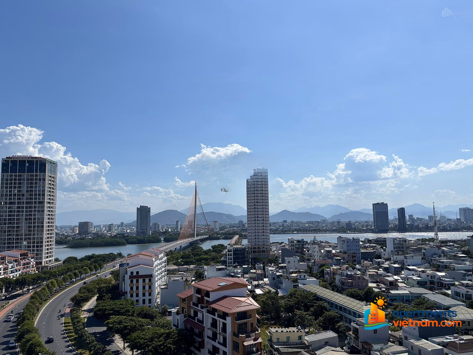 Hot reduced 700 million. Urgent sale of 3 bedroom apartment, sea view, Panoma 2 building