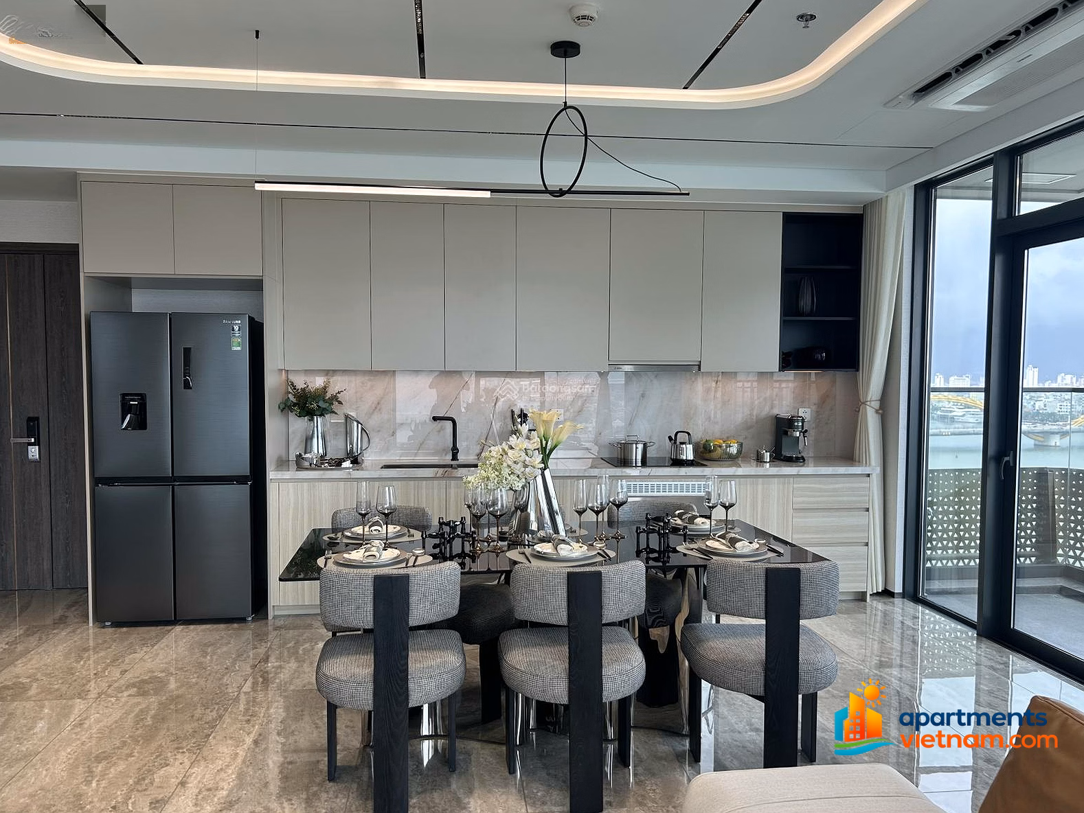 Hot reduced 700 million. Urgent sale of 3 bedroom apartment, sea view, Panoma 2 building