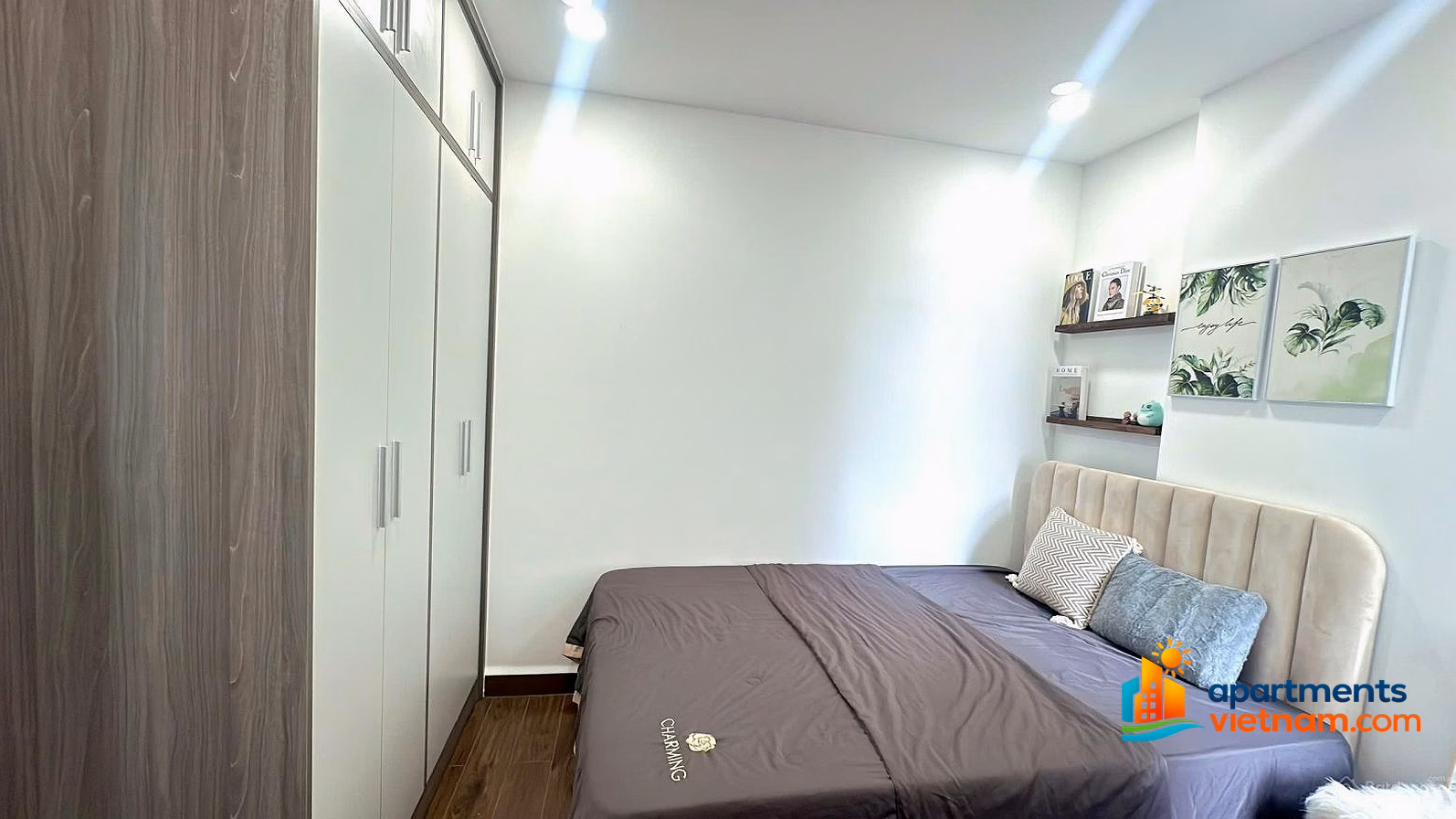 Owner rents Phu Dong Sky Garden apartment 2 bedrooms 70m2 for only 13 million/month