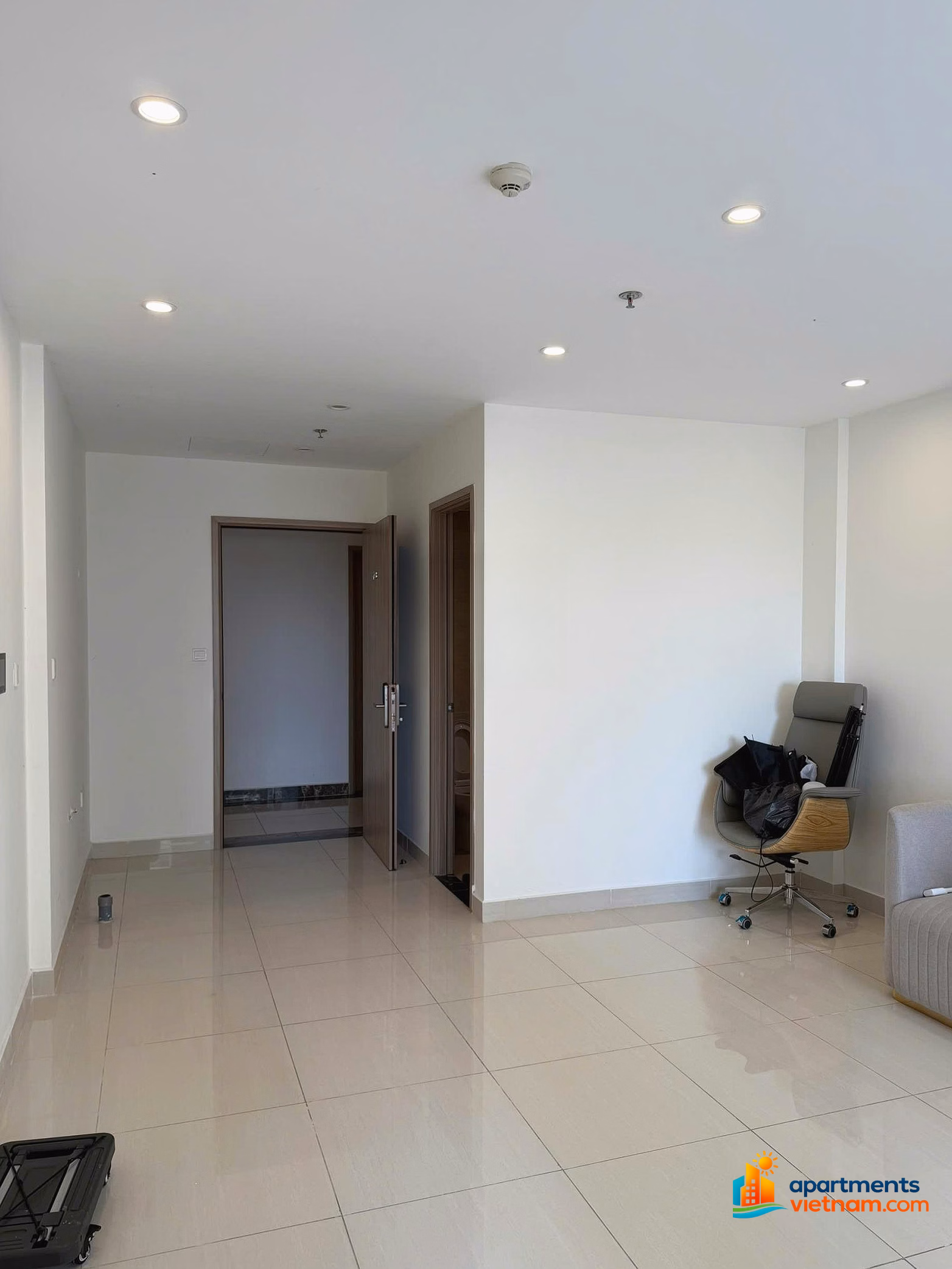 Studio apartment for rent, 31m2, new house with air conditioning, hot and cold water, swimming pool view, only 5.5 million/month