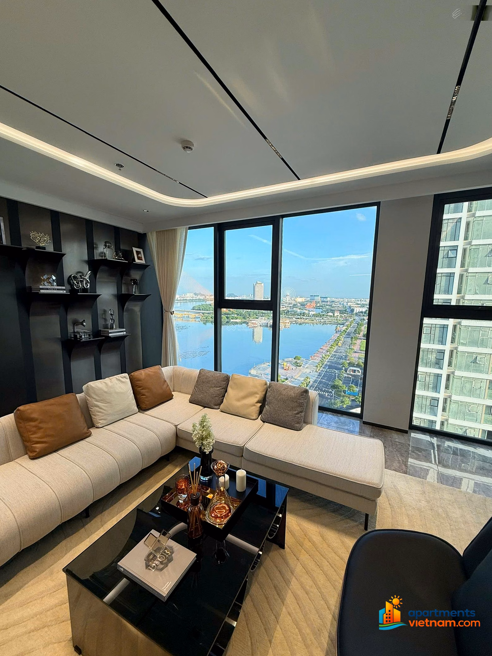 Available at The Filmore, super vip 3-bedroom corner apartment | Direct view of Han River