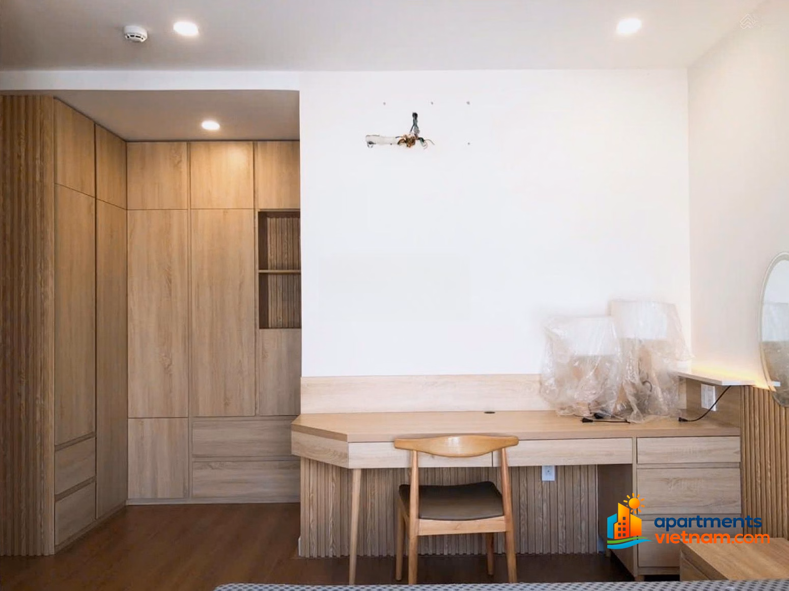 Selling luxury 9th floor apartment CT9 Vinh Diem Trung, 74m2, 2 Bedrooms, Southeast direction
