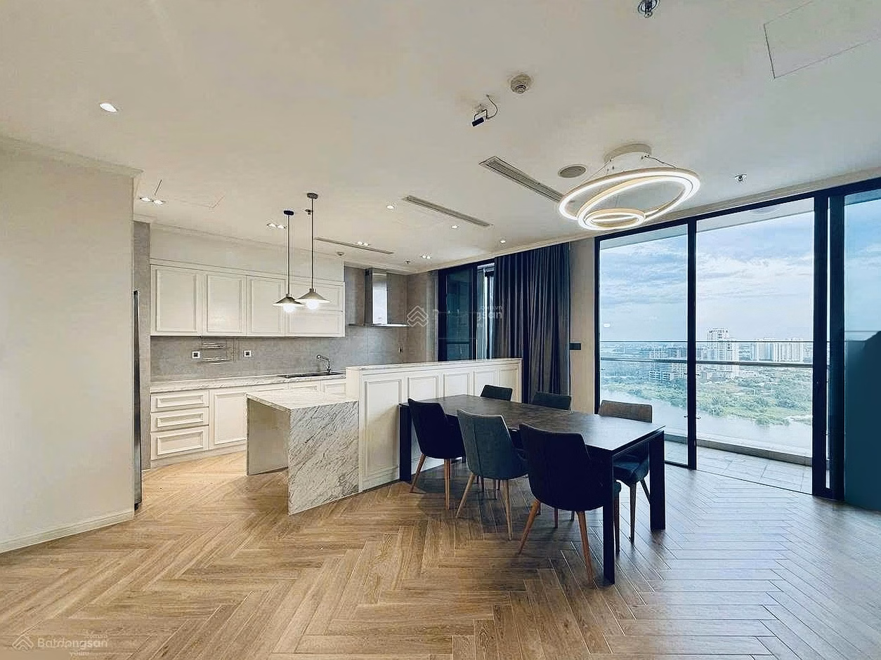 Super product 3 bedrooms river view & Bitexco at Vinhomes Golden River - Ba Son District 1 | 121m fully furnished
