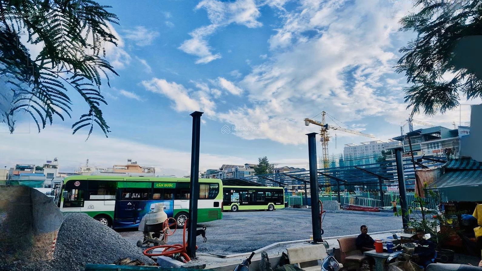 The owner needs to sell some apartments of Saigon Skyview 4 project with frontage connecting Metro line No. 5