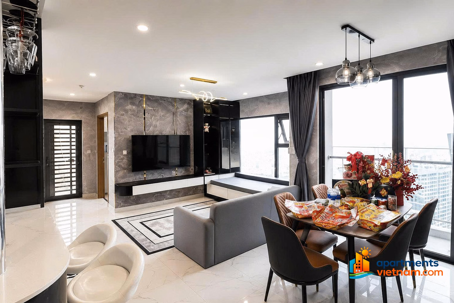 Owner sends 2 bedroom fund for sale for just over 2.7 billion including fees, 46 million/m2 at Vinhomes Grand Park - cheapest price on the market