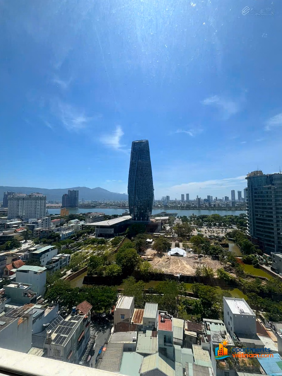 2 BEDROOM APARTMENT FOR RENT LAPAZ NGUYEN CHI THANH, HIGH FLOOR IN CITY CENTER