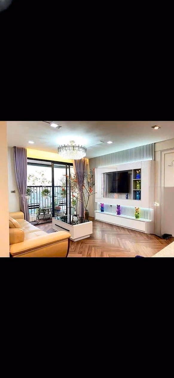 The room owns 12 outstanding apartments at Green Stars. Price from only 5.1 billion