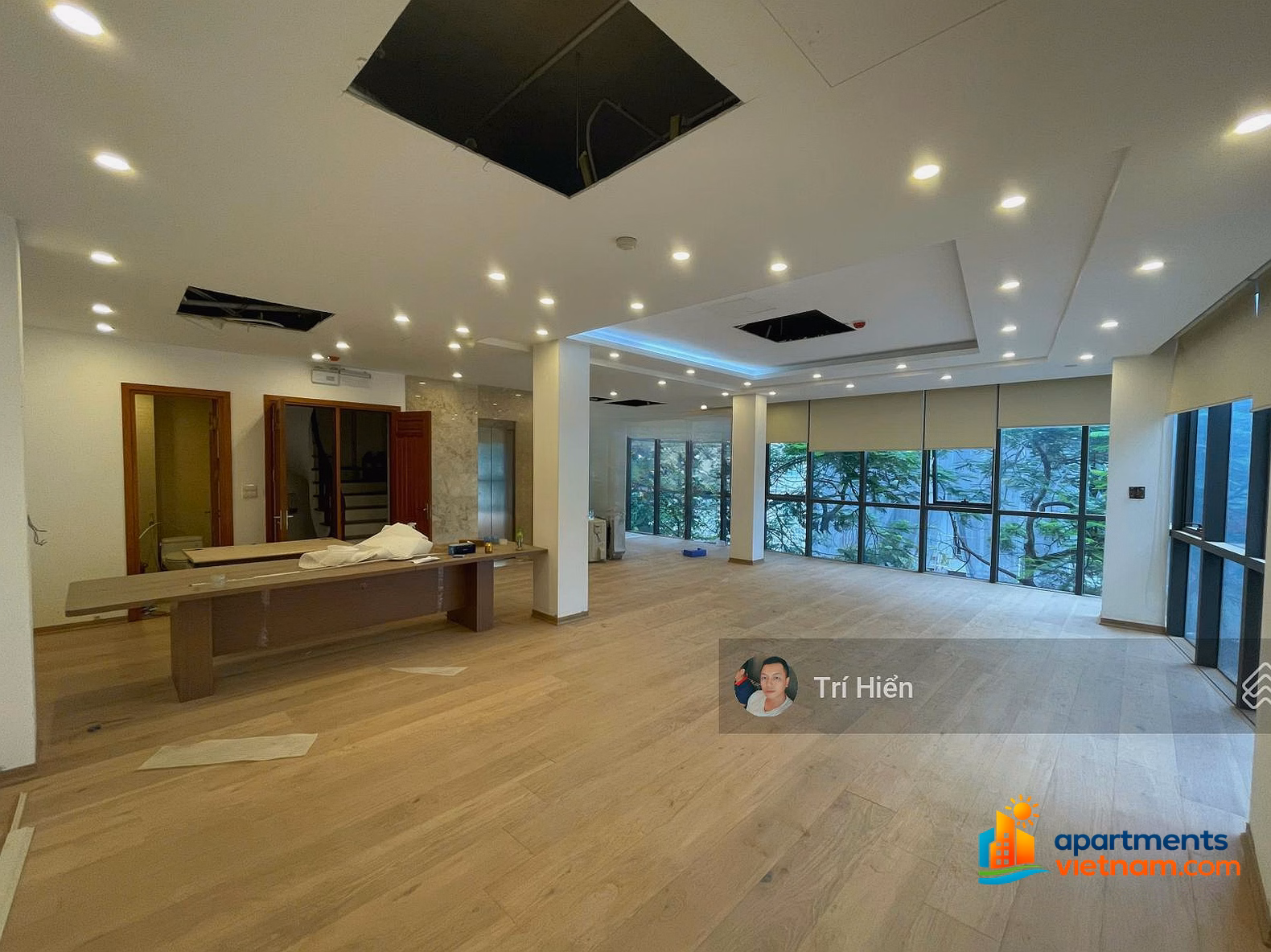 Office floor for rent on Hoa Lu street: 90m2, square footage: 9m, air conditioning, elevator, fire protection. Price: 20 million/month