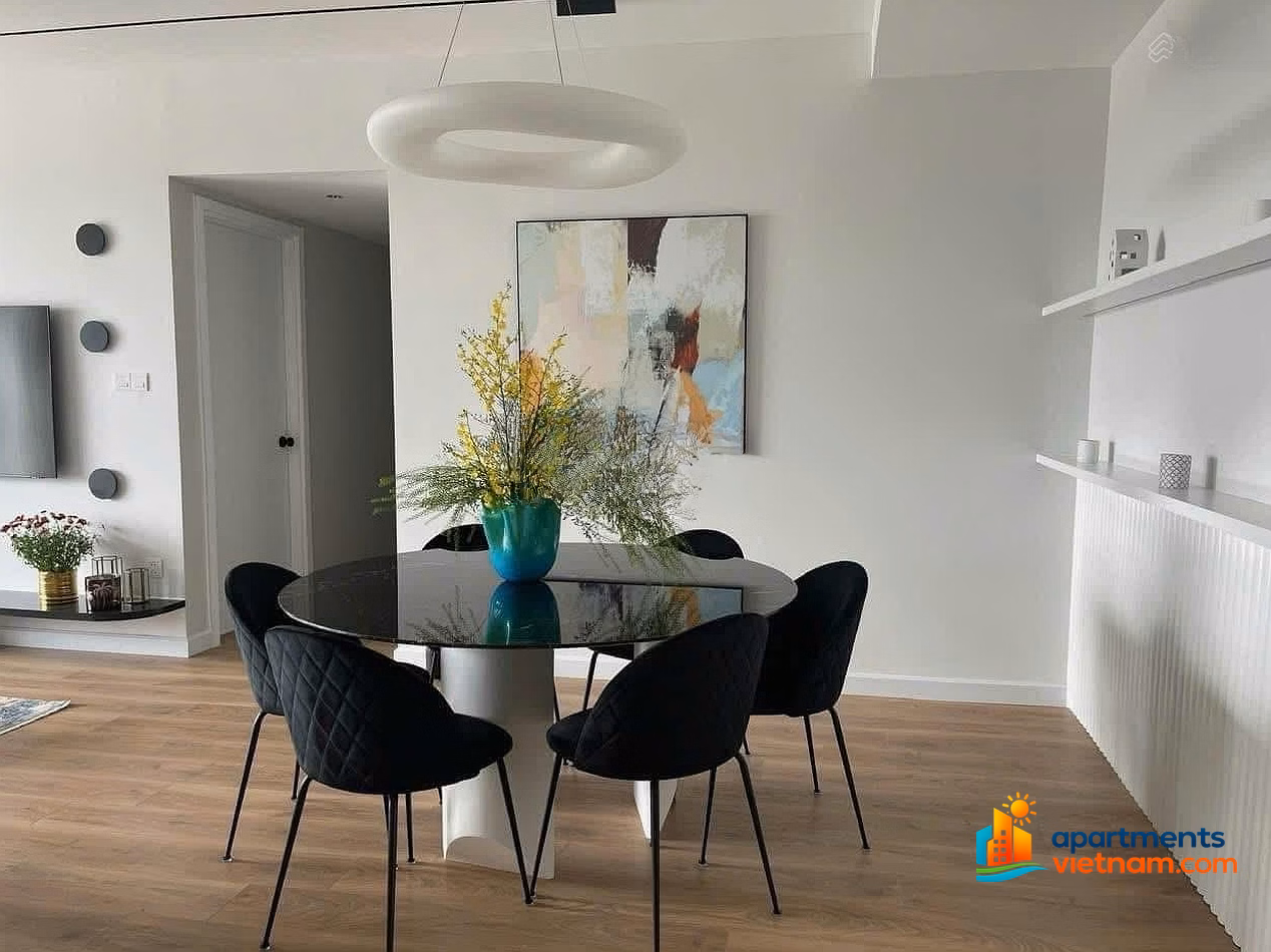 Grab the exclusive shopping cart Saigon Royal Studio/3.7-5 billion, 1 bedroom+1/6.9-8 billion, 2 bedroom/9-14 billion, 3 bedroom/19-33 billion beautiful apartments