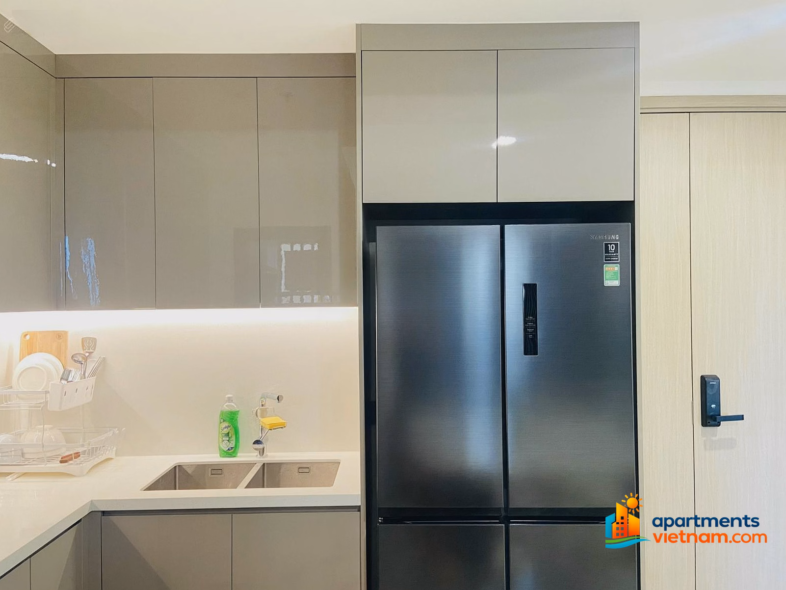 PKD Vinhomes has a full shopping cart of 1-bedroom, 2-bedroom, 3-bedroom apartments at good prices Vinhomes Grand Park Q9