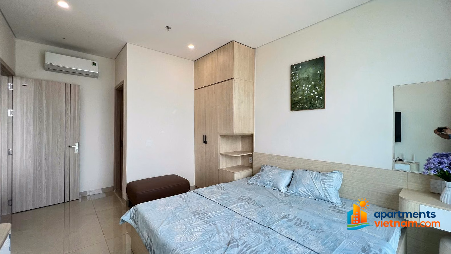 2-bedroom corner apartment for rent with Han River view at Sun Ponte, high-class furniture, just bring your suitcase in