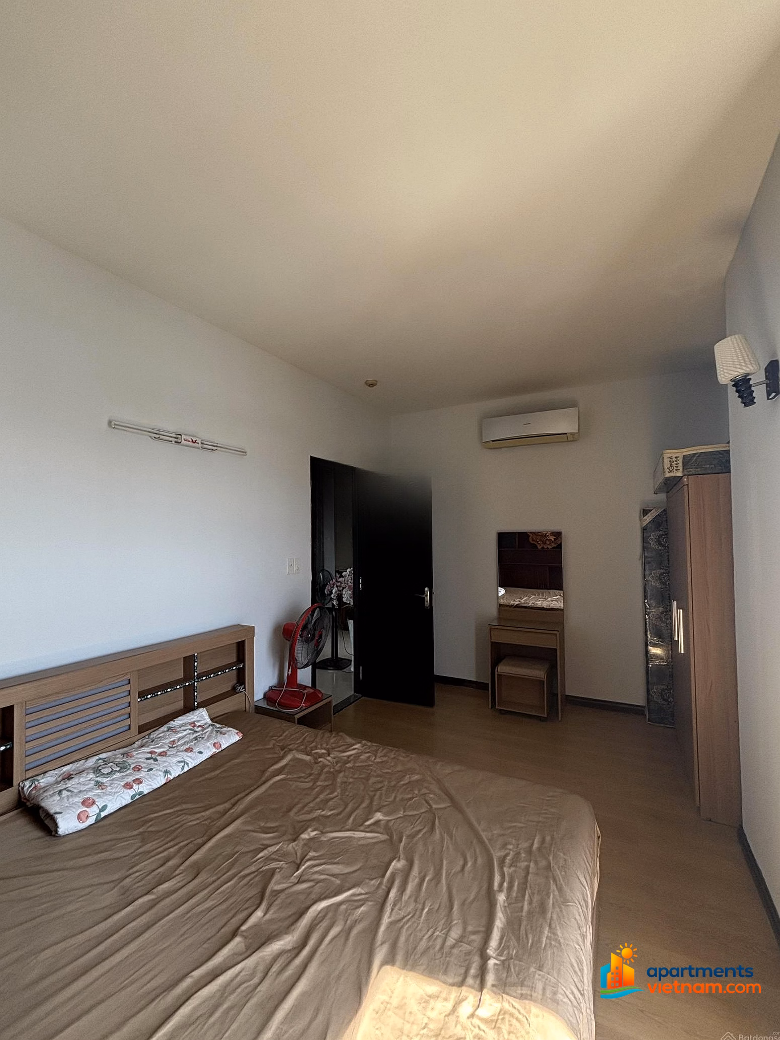 3-bedroom apartment for rent in Da Nang Plaza right in the center of Da Nang