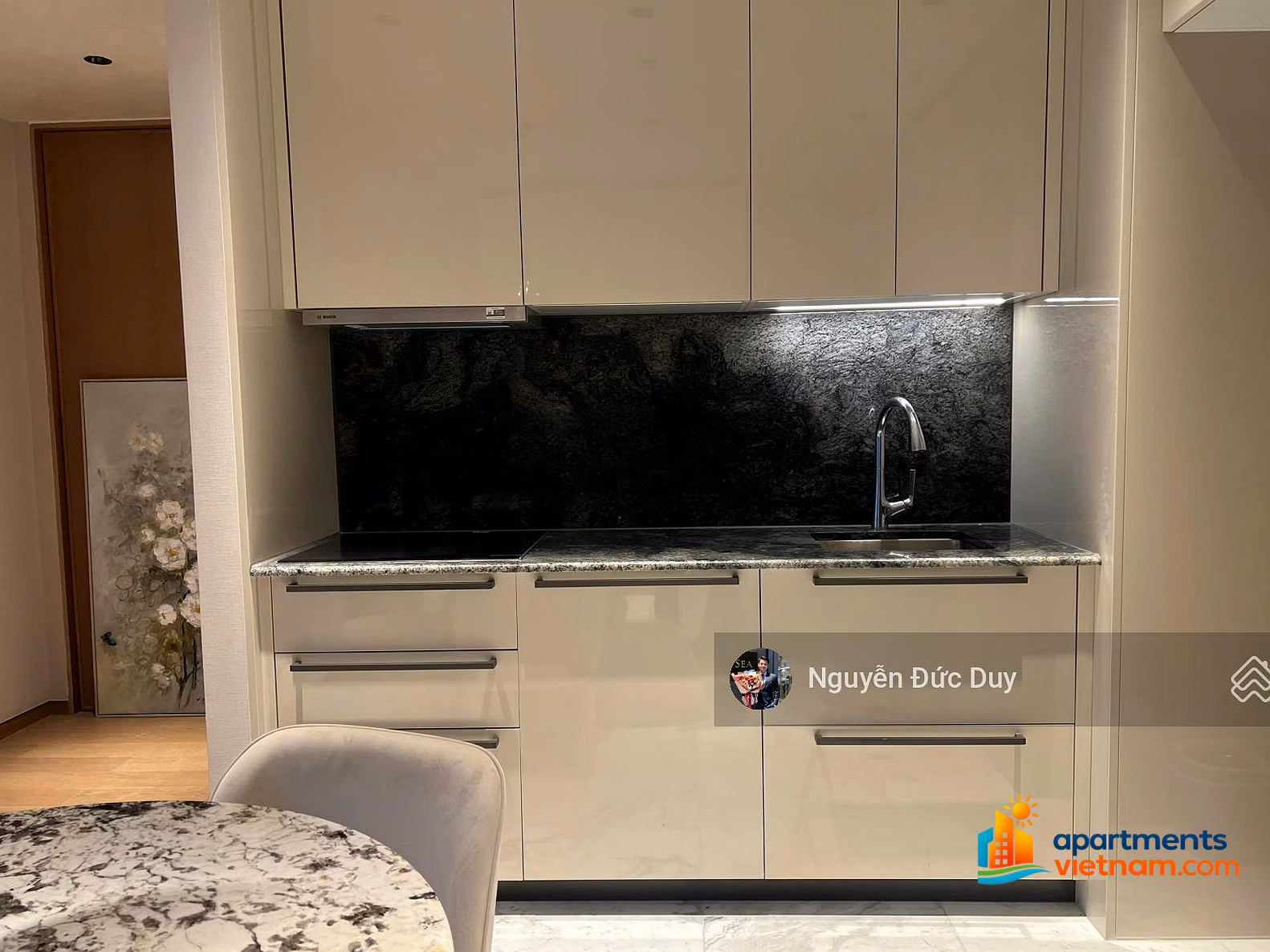 Good price 35 million/month, SEA - JW Marriott building, Studio apartment 40m² fully furnished. Free management