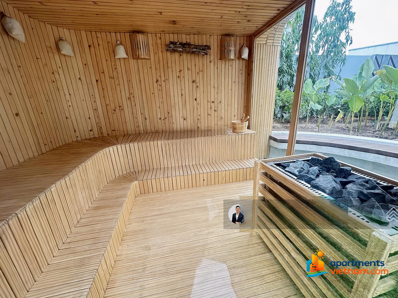 Urban Green Apartment. Full floor view. Pink book handed over. Resort amenities. Pass available to view the house 24/7